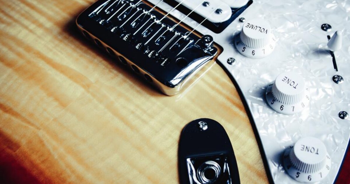Első elektromos gitár vásárlása: mire figyelj kezdőként
